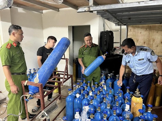 Mạnh tay xử lý nghiêm tình trạng buôn bán “bóng cười”