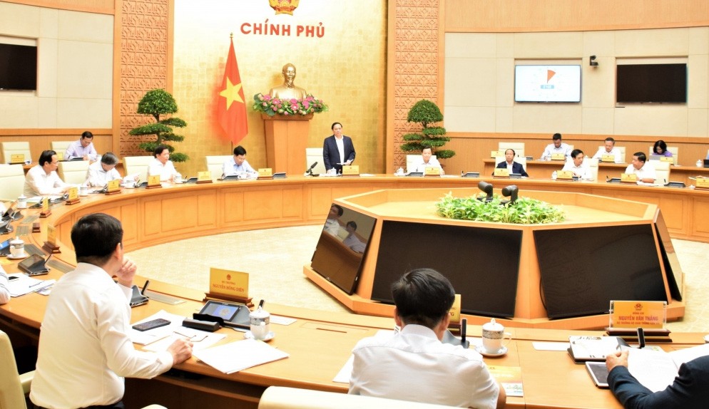 Phiên họp Chính phủ thường kỳ tháng 10/2022: Công nghiệp phục hồi, thương mại sôi động