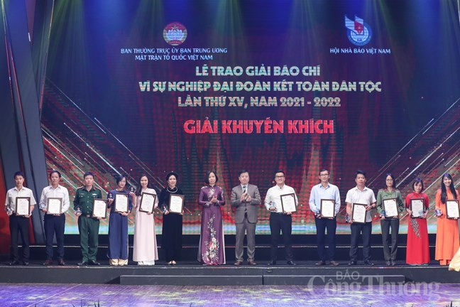 80 tác phẩm được trao giải “Vì sự nghiệp đại đoàn kết toàn dân tộc”