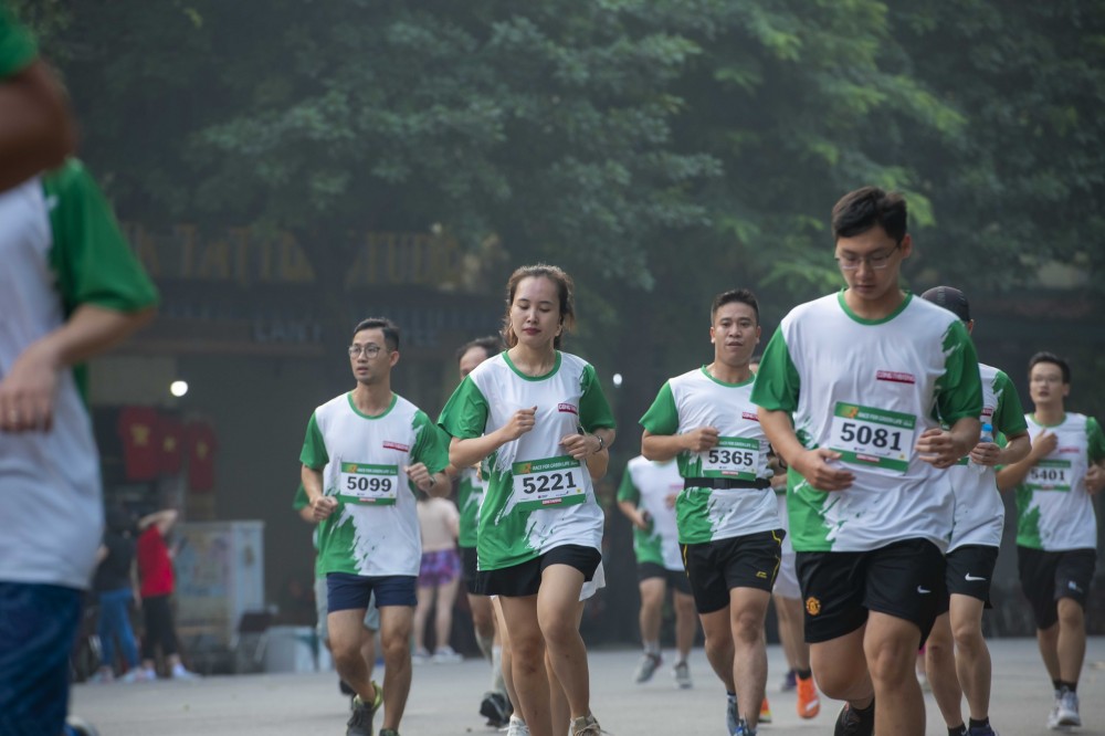 Gần 800 người tham gia giải chạy “Race for Green Life - Lối sống xanh cho một tương lai bền vững”