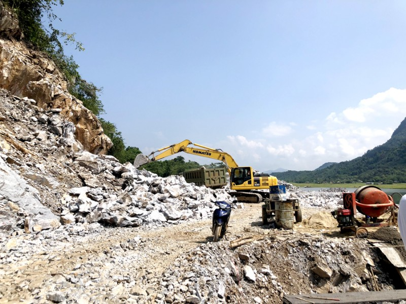 Nhiều tuyến đường liên huyện của tỉnh Hà Giang đang được đầu tư từ nguồn vốn đầu tư công