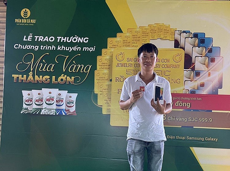 “Phân bón Cà Mau hoàn toàn chinh phục tôi thay đổi”