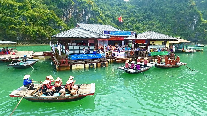 Kinh tế ban đêm “mỏ vàng” của Quảng Ninh. Bài 2: “Đánh thức” tiềm năng
