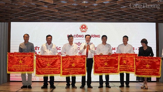 Bộ Công Thương tổng kết công tác đào tạo, bồi dưỡng năm học 2021-2022 và phương hướng nhiệm vụ năm học 2022-2023