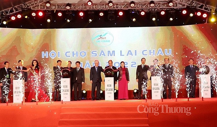 Khai mạc Hội chợ sâm Lai Châu