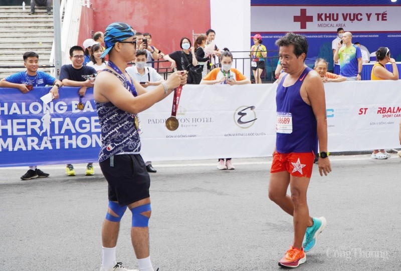 Hơn 5.000 người tham gia giải chạy Halong Bay Heritage Marathon 2022 Hơn 5.000 người tham gia giải chạy Halong Bay Heritage Marathon 2022