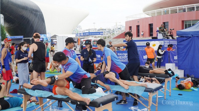 Hơn 5.000 người tham gia giải chạy Halong Bay Heritage Marathon 2022 Hơn 5.000 người tham gia giải chạy Halong Bay Heritage Marathon 2022