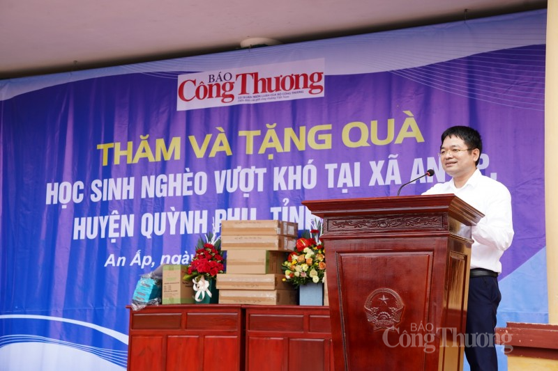 Báo Công Thương “chắp cánh ước mơ” cho học sinh nghèo vượt khó tỉnh Thái Bình