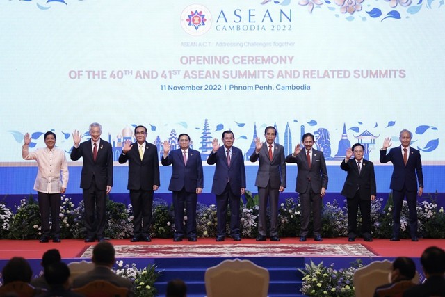 Lãnh đạo các nước ASEAN dự Hội nghị Cấp cao ASEAN lần thứ 40, 41