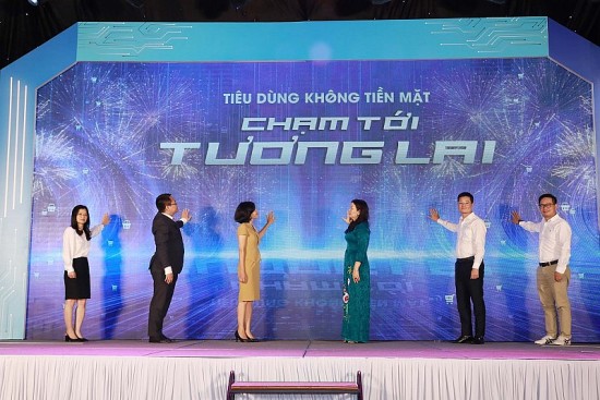 ha noi phan dau den nam 2025 dat 50 thanh toan khong dung tien mat
