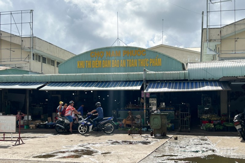 Quảng Nam: Chủ hụi tiền tỷ mất liên lạc, tiểu thương ngồi trên 