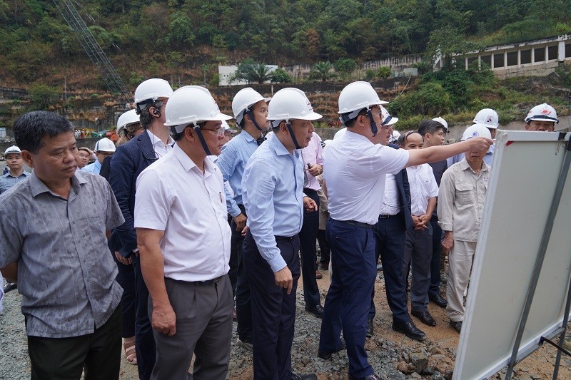 Trực tiếp tham gia đoàn công tác, Thứ trưởng Bộ Công Thương Đặng Hoàng An đề nghị UBND tỉnh Gia Lai cần có ý kiến để nhanh chóng tháo gỡ vướng mắc nhằm triển khai hạng mục