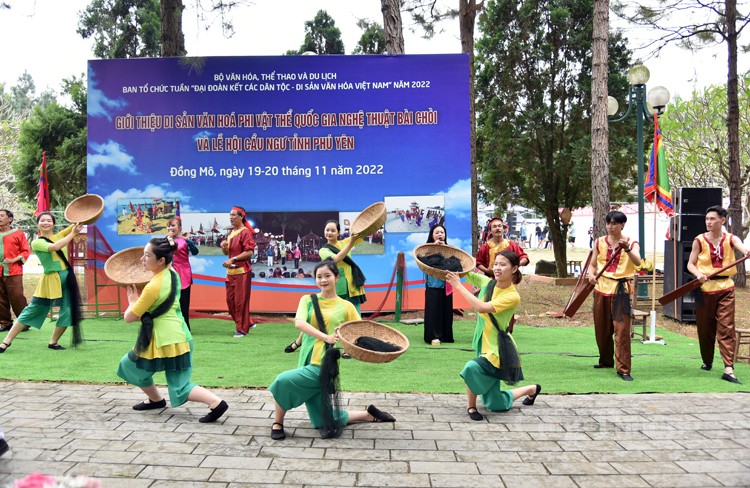 Lễ hội cầu ngư tiếp thêm sức mạnh cho ngư dân bám biển Lễ hội cầu ngư tiếp thêm sức mạnh cho ngư dân bám biển