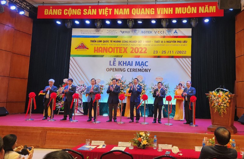 Khai mạc Triển lãm quốc tế ngành công nghiệp Dệt & May- Thiết bị & Nguyên phụ liệu 2022