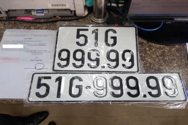 Đấu giá biển số xe