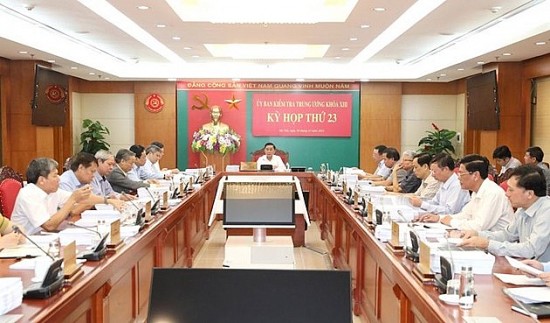 hang loat lanh dao nhieu tinh thanh bi khien trach