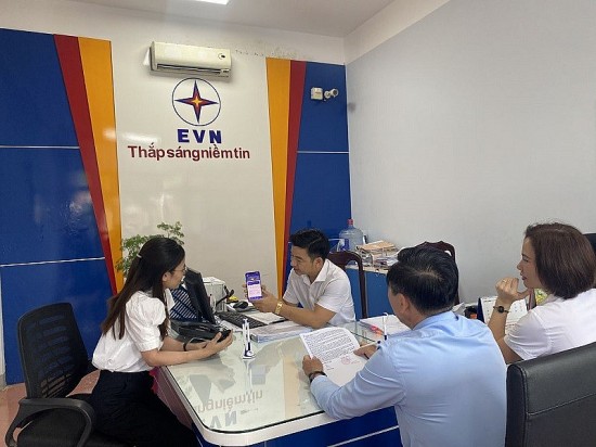 pc dak lak thuc day thanh toan khong dung tien mat