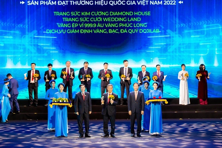 DOJI – thương hiệu uy tín gắn với dịch vụ chuyên nghiệp