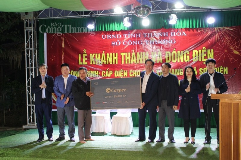 Thanh Hóa: Đưa điện lưới quốc gia về với bản nghèo Xa Mang miền núi Quan Sơn