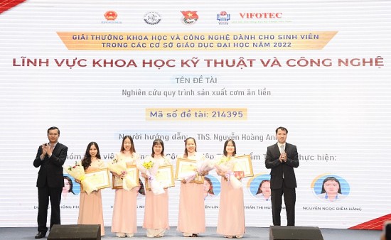 dai hoc cong nghiep thuc pham tp ho chi minh doat giai nhat giai thuong khoa hoc va cong nghe