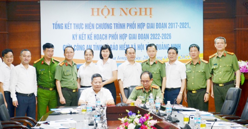 Lãnh đạo BHXH tỉnh và Công an tỉnh ký kết công tác phối hợp giai đoạn 2022-2026