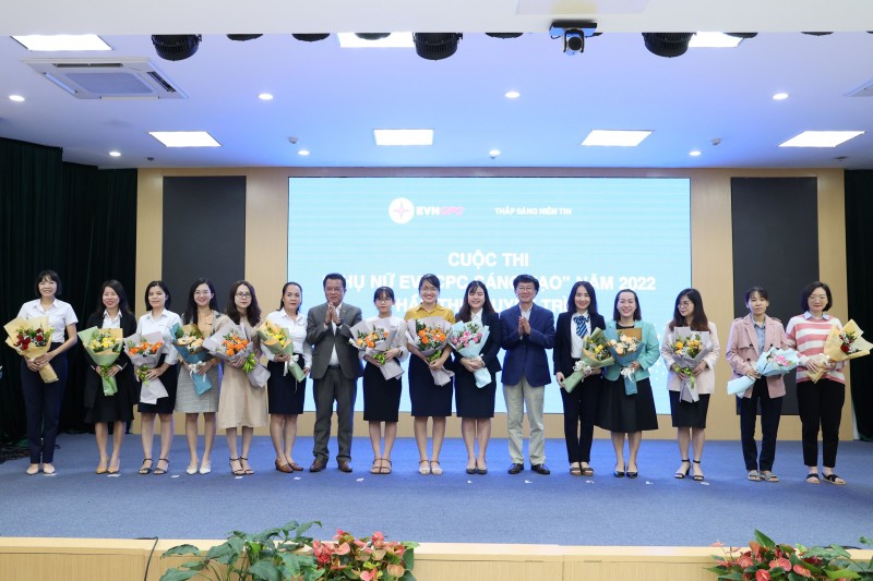 Tổng công ty Điện lực miền Trung tôn vinh tập thể nữ, cá nhân sáng tạo Tổng công ty Điện lực miền Trung tôn vinh tập thể nữ, cá nhân sáng tạo