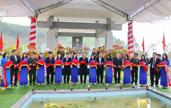 chu tich nuoc nguyen xuan phuc du le khanh thanh khu tuong niem hon tau deo le