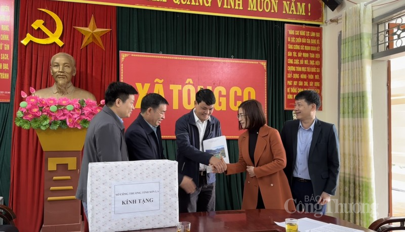 Đoàn Thanh niên Bộ Công Thương “mang hơi ấm” đến với đồng bào vùng cao