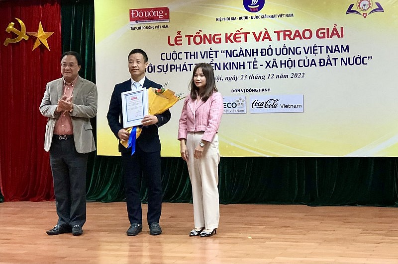 Trao giải Cuộc thi viết “Ngành Đồ uống Việt Nam với sự phát triển kinh tế - xã hội của đất nước”