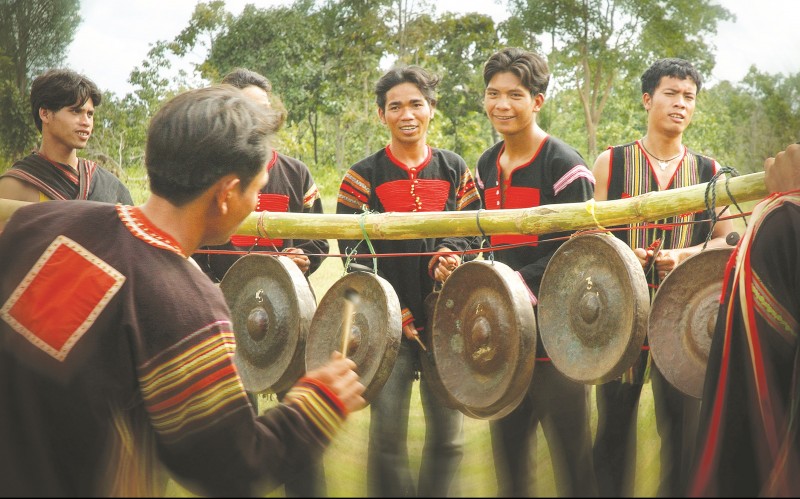 Xây dựng câu lạc bộ văn hóa dân gian vùng đồng bào dân tộc thiểu số