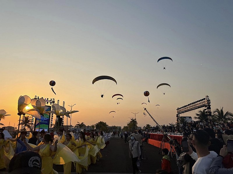 Rực rỡ sắc màu trong lễ hội Carnaval mùa Đông Hạ Long năm 2022 Rực rỡ sắc màu trong lễ hội Carnaval mùa Đông Hạ Long năm 2022