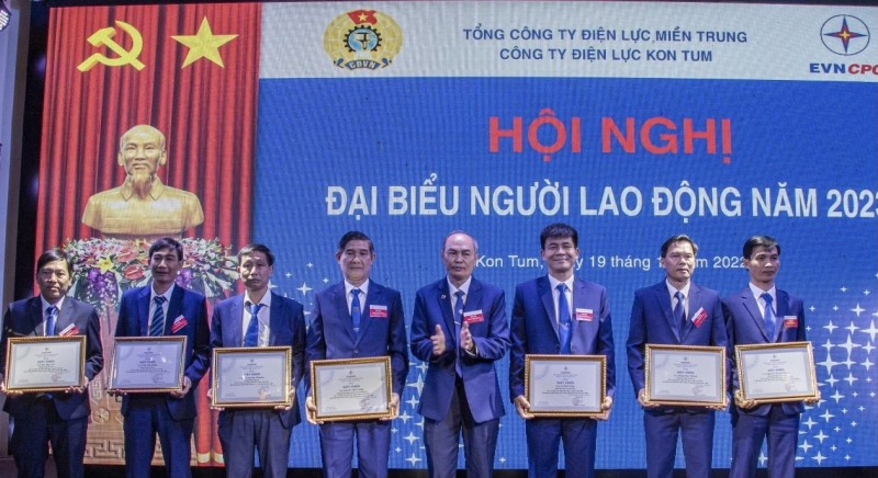 Công ty Điện lực Kon Tum: Hoàn thành xuất sắc nhiệm vụ năm 2022