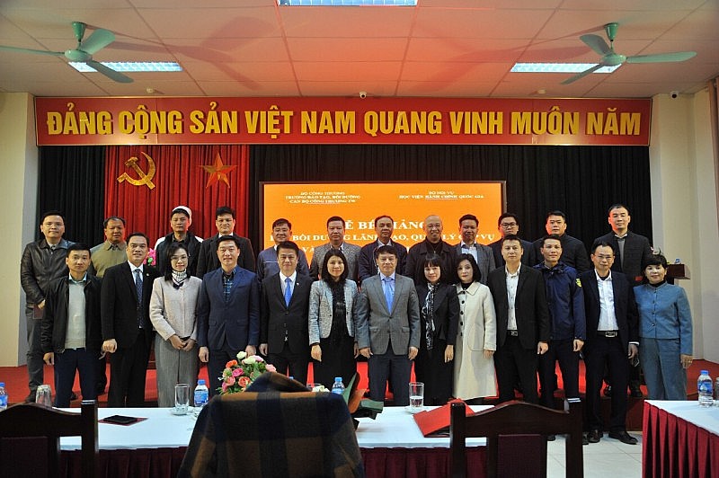 34 học viên đủ điều kiện cấp chứng chỉ lớp bồi dưỡng đối với lãnh đạo, quản lý cấp Vụ