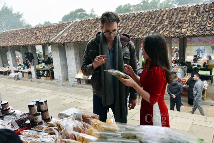 Trải nghiệm Chợ phiên vùng cao ngày Tết tại Làng Văn hóa Trải nghiệm Chợ phiên vùng cao ngày Tết tại Làng Văn hóa