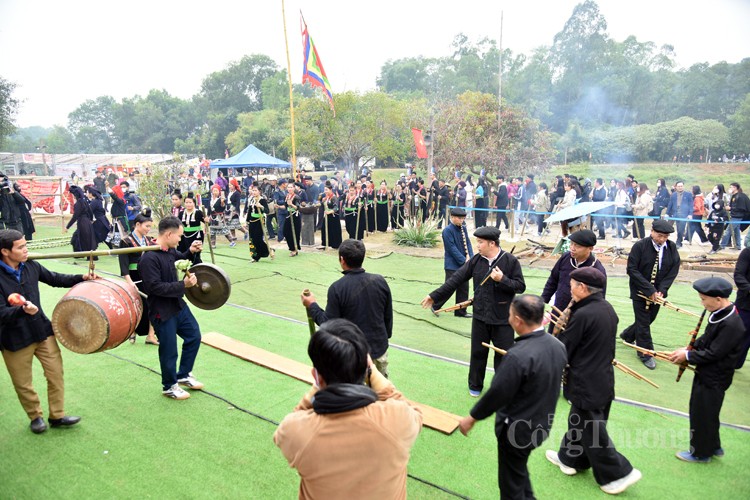 Trải nghiệm Chợ phiên vùng cao ngày Tết tại Làng Văn hóa Trải nghiệm Chợ phiên vùng cao ngày Tết tại Làng Văn hóa