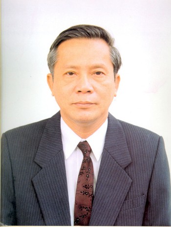 Nguyễn Khoa Điềm