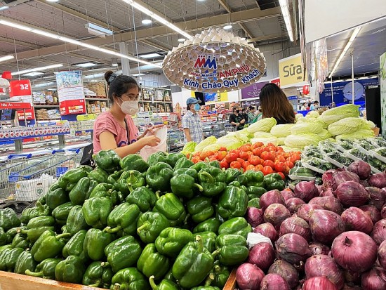 tong muc ban le hang hoa va doanh thu dich vu tieu dung thang 1 tang 20