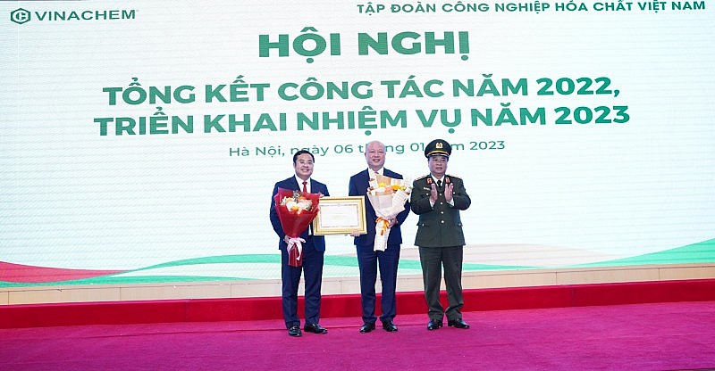 Tập đoàn Hóa chất Việt Nam: Doanh thu và lợi nhuận cao kỷ lục từ khi thành lập