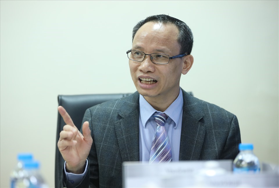 Ông Lực cho rằng dòng vốn đầu tư nước ngoài vào Việt Nam sẽ không bị xoay chuyển quá nhiều. Bởi doanh nghiệp FDI khi xem xét đầu tư nước ngoài là nhìn cả một quá trình chứ không riêng một câu chuyện.