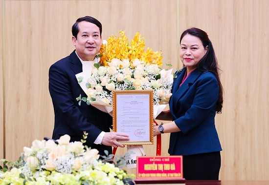 ninh binh cong bo quyet dinh cua ban bi thu trung uong dang chuan y pho bi thu tinh uy