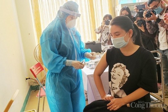 quang nam xin khong tiep nhan gan 74000 lieu vac xin astrazeneca