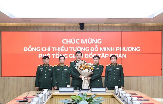 pho tong giam doc do minh phuong lanh dao thu 10 cua viettel duoc thang quan ham cap tuong