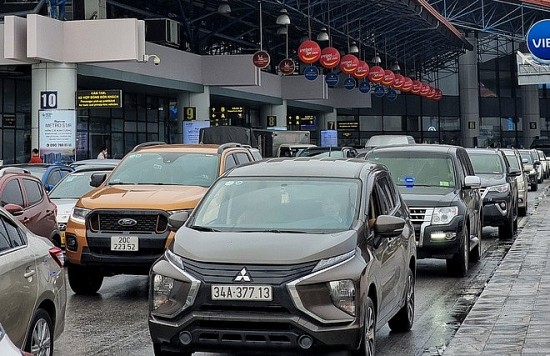 Hôm nay TP. Hồ Chí Minh thí điểm thu phí tự động tại sân bay Tân Sơn Nhất