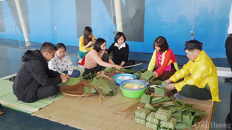 Đặc sắc Triển lãm sách, báo, ảnh và không gian Tết Việt Xuân Quý Mão 2023 tại Quảng Ninh