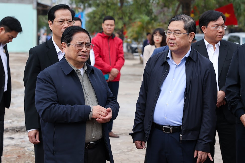 Thủ tướng khảo sát thực địa, thúc đẩy tuyến cao tốc ven biển 'quan trọng chiến lược' với Đồng bằng sông Hồng - Ảnh 5.