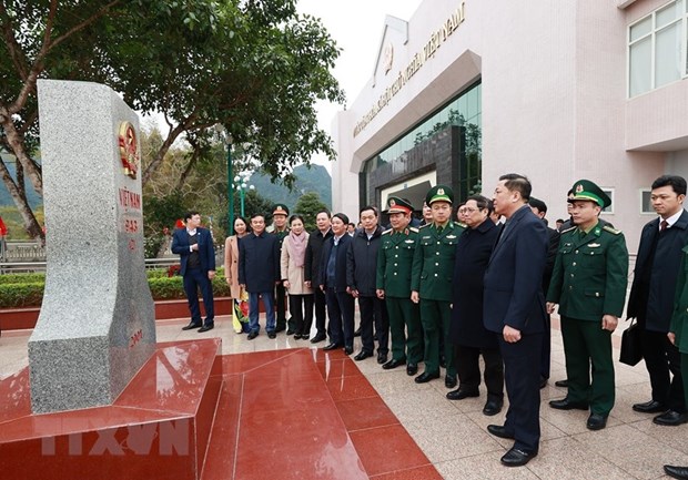 Thu tuong Pham Minh Chinh khao sat cac du an ha tang tai tinh Cao Bang hinh anh 2