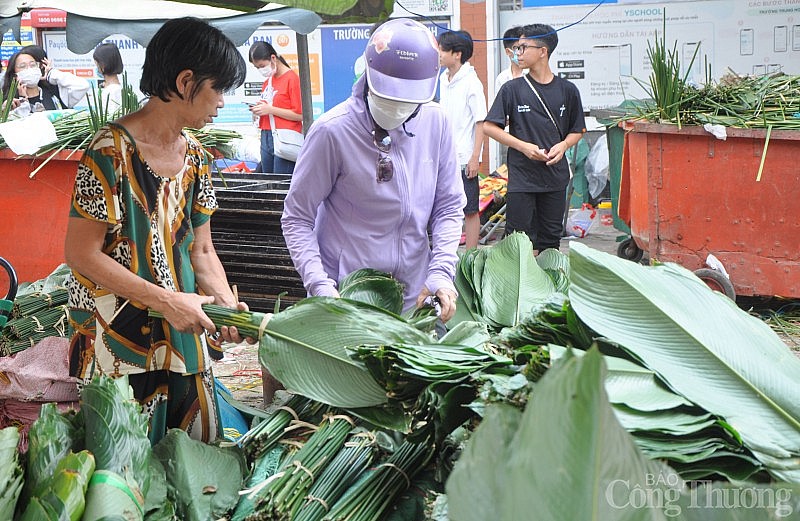 Chợ lá dong phiên duy nhất trong năm ở TP. Hồ Chí Minh có gì đặc biệt?