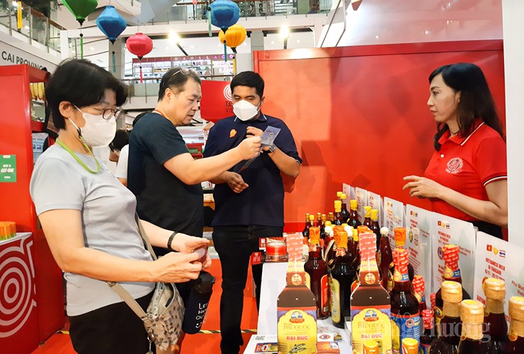 Việt Nam có đầy đủ chất liệu để viết nên câu chuyện thương hiệu quốc gia từ đặc sản vùng miền. Ảnh minh họa