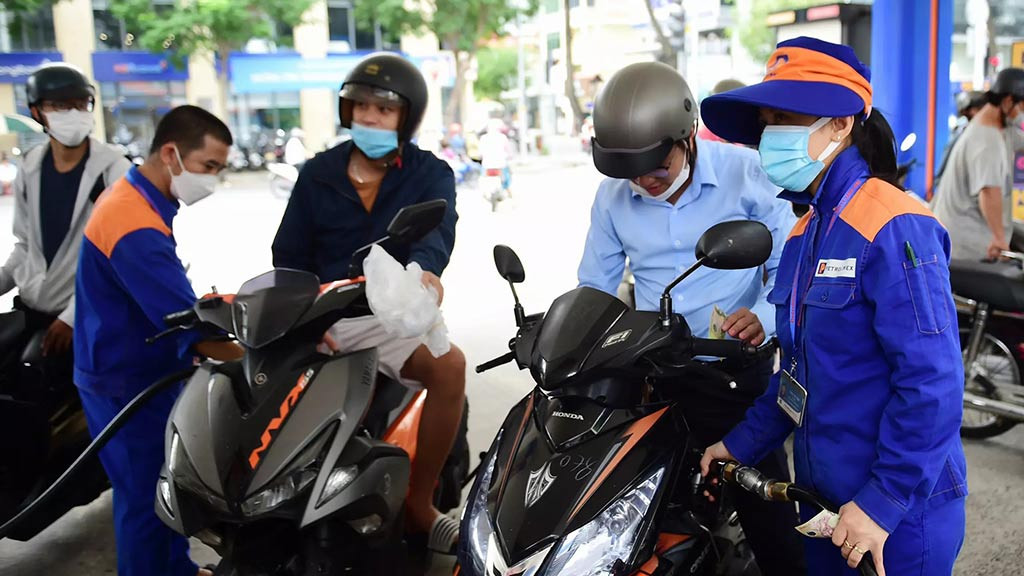 Ngày mai, có điều chỉnh giá xăng dầu?