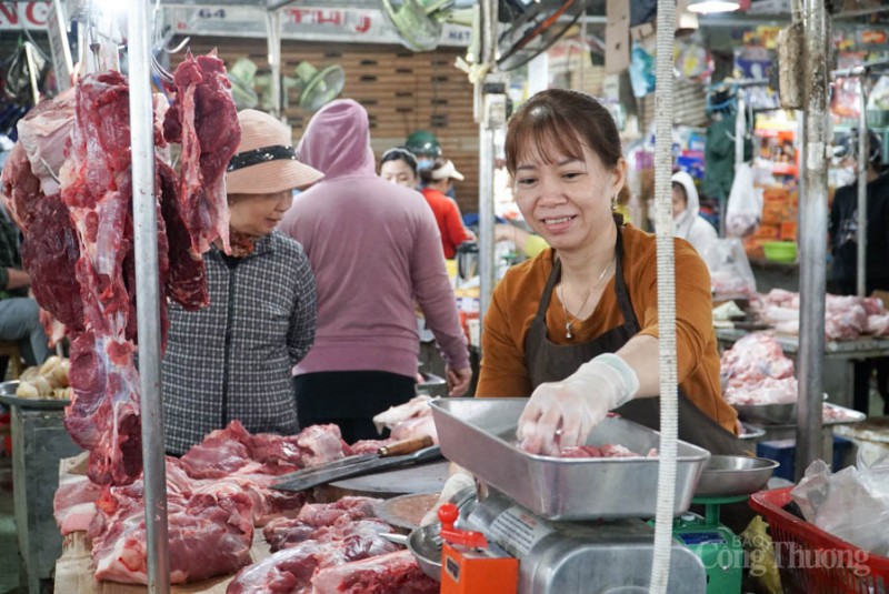 Đà Nẵng: Hối hả chợ ngày 30 Tết